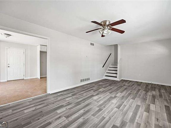 5th image of 3667 Humphries Hill Rd