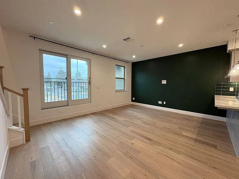 1381 W Middlefield Rd — Photo 7
