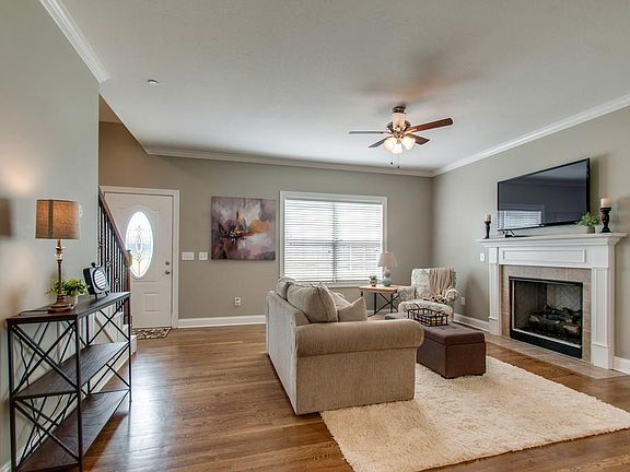 4th image of 1224 Leaf Ln