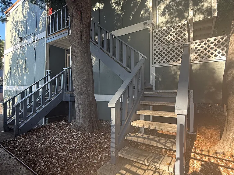 Reed Oaks Apartments — Photo 12