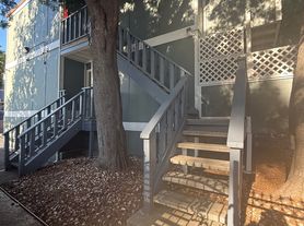 Reed Oaks Apartments