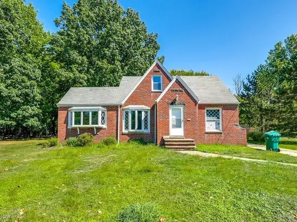 145 Richmond Rd, Richmond Heights, OH 44143