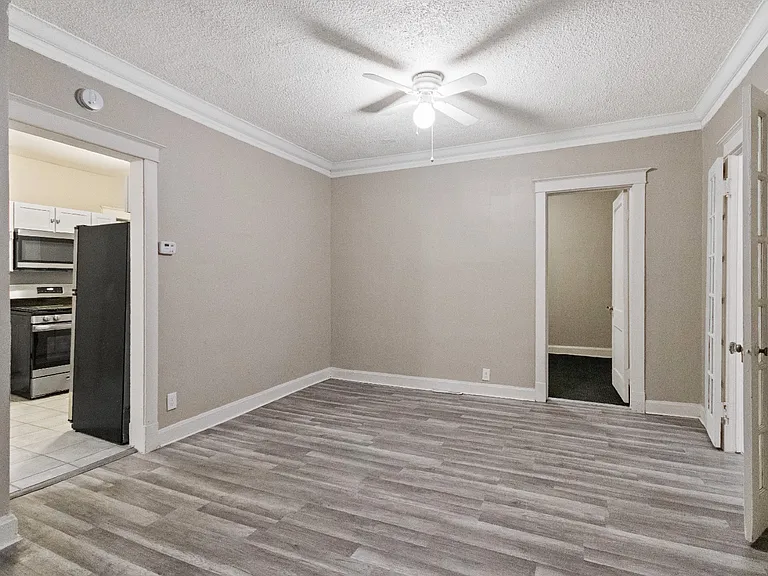 8950 S Bishop St — Photo 11