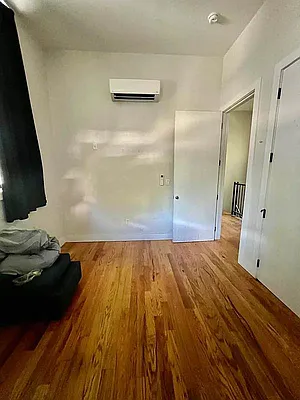 Rented by SpaceReqs LLC | media 7