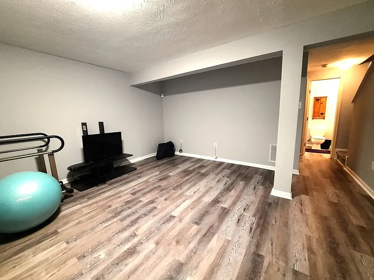 2055 Wisper Woods Way — Photo 17