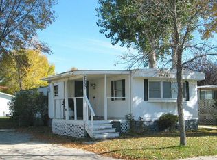 2550 Huntington Park Dr, Grand Forks, ND 58201