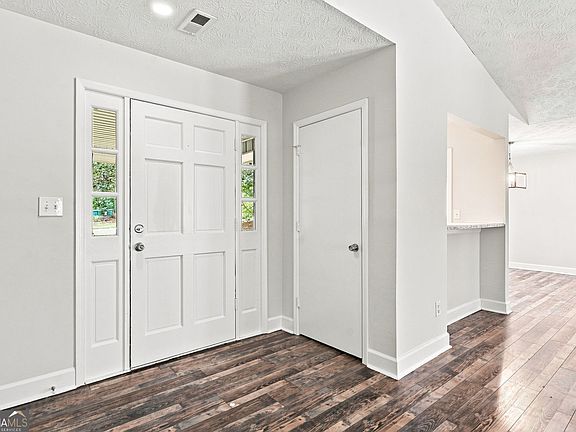 5th image of 4632 Yeager Rd