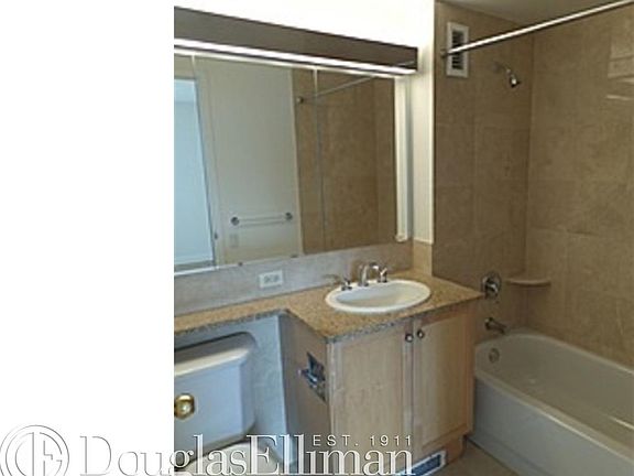 5th image of 243 W 54th St APT 3c