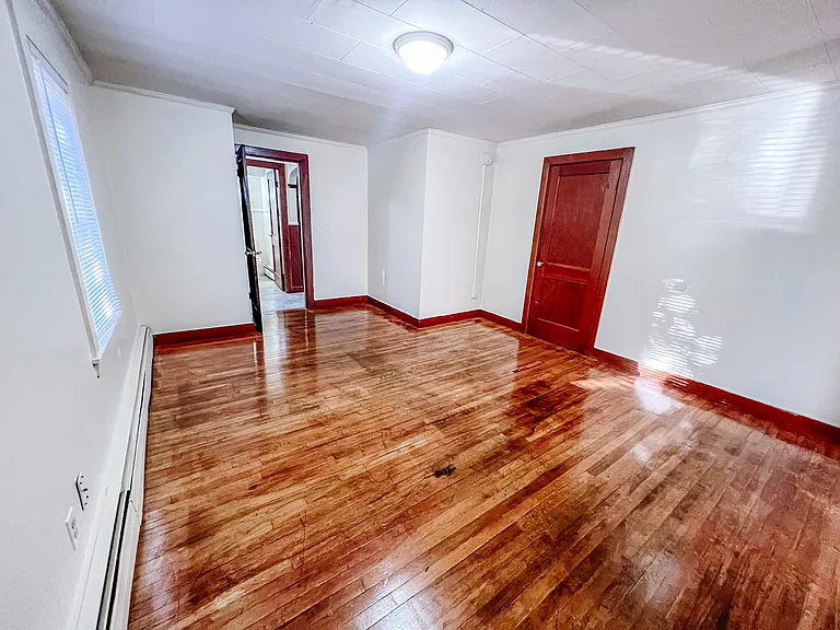41 Washington St — Photo 11
