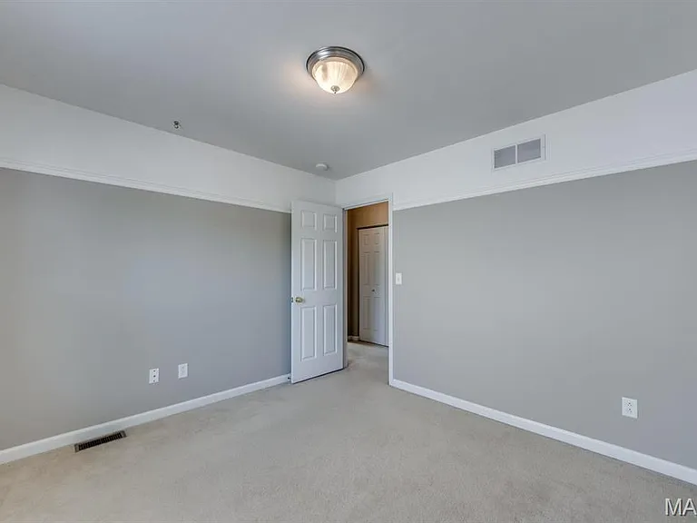 110 Hawks Haven Dr — Photo 32