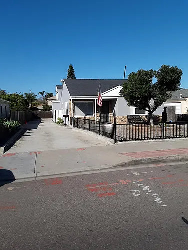 164 4th Ave #B Photo 1