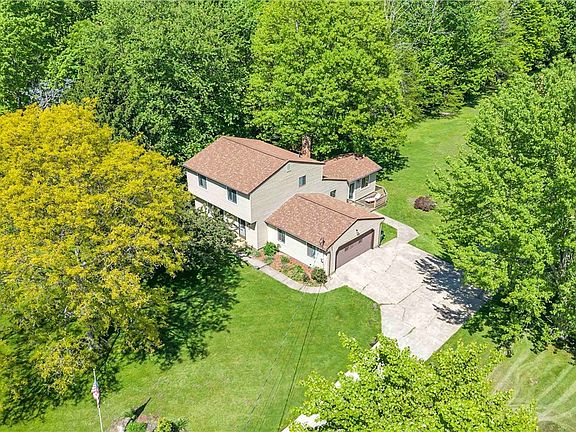3rd image of 6635 Taylor Rd