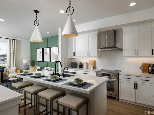 308 E Whittier Blvd, La Habra, CA 90631