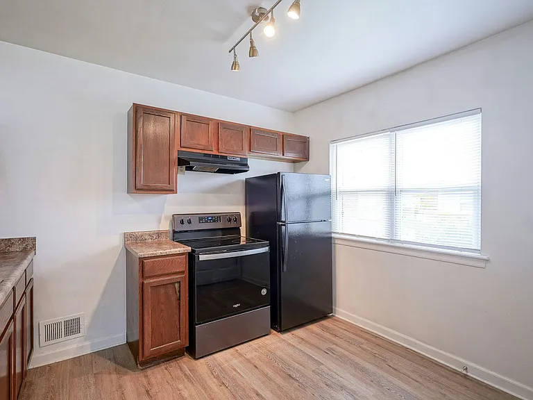 5159 E 16th St #E16 — Photo 13