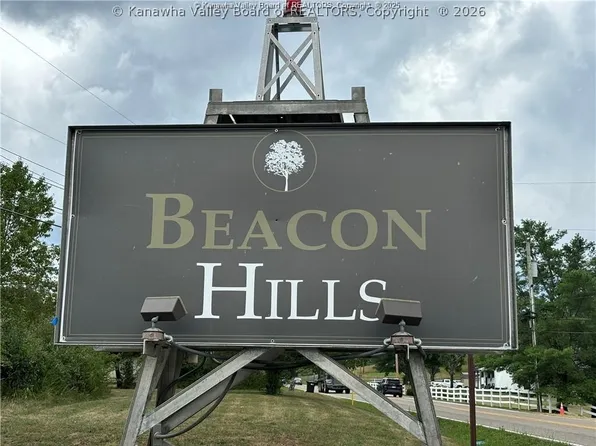 406 Beacon St #A, Winfield, WV 25213