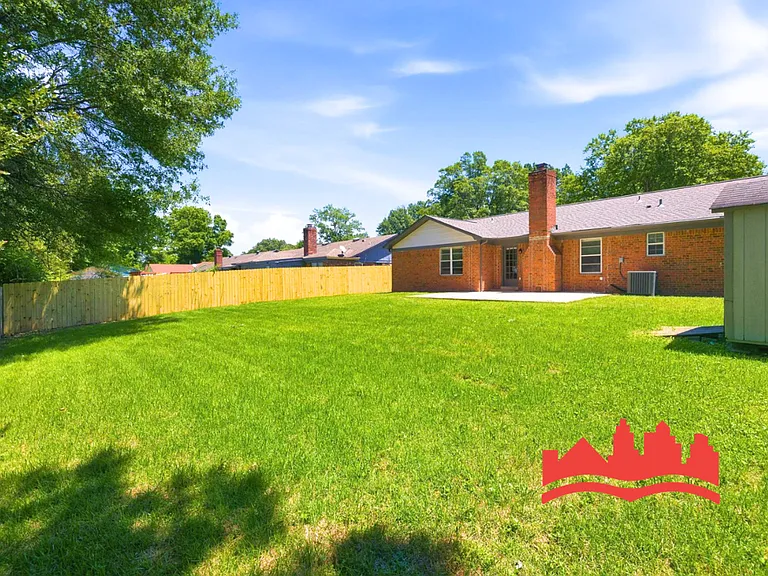 3063 Mary Elizabeth Dr — Photo 31