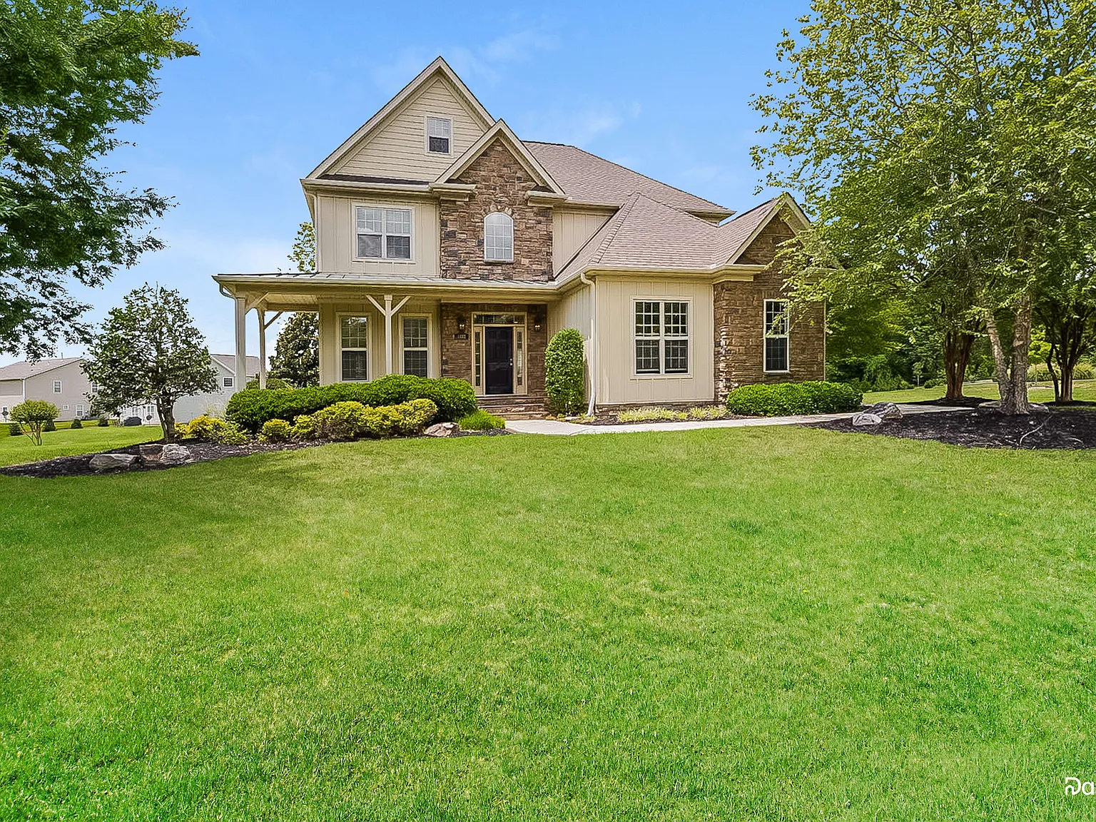 4 bed, 2.5 bath, 2481 sqft, $2,435 — Photo 1