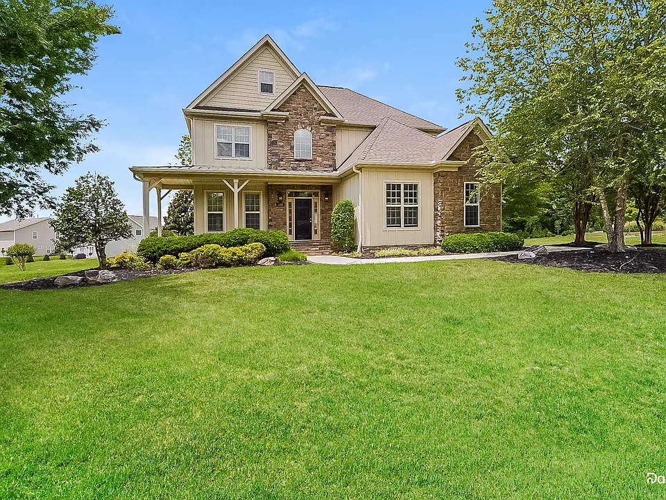 1902 Wake Bridge Dr