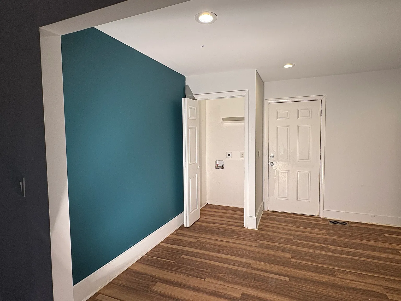 2709 Jenkins St — Photo 1