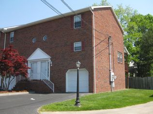 204 Mountain View Rd #51, Johnson City, TN 37601