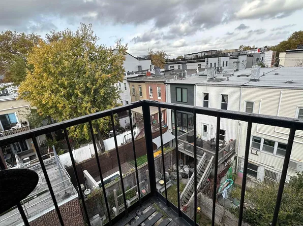 275 Webster Avenue image 8 of 13