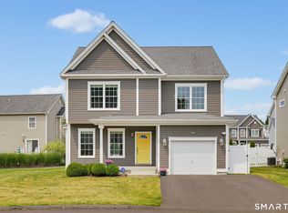 6 Saw Mill Ln #6, Plainville, CT 06062