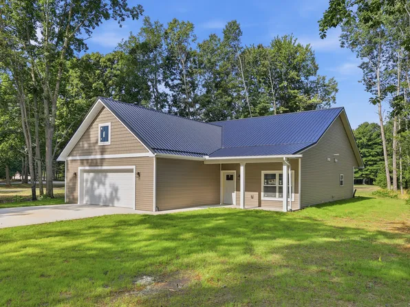 6805 Mayfair Dr, Stanwood, MI 49346