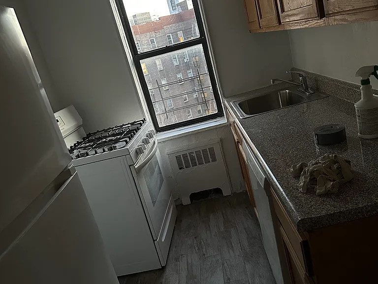 139th St — Photo 3