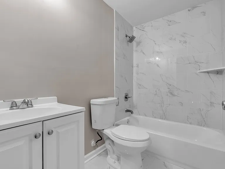 1577 S Highland St — Photo 12