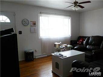 3rd image of 1128 Baron Ave