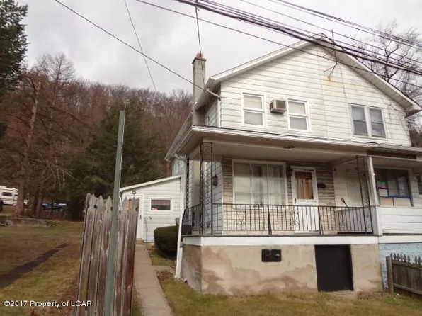 32 W Enterprise St, Glen Lyon, PA 18617