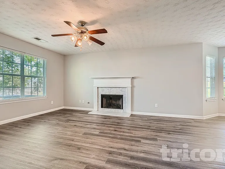 552 Howell Dr — Photo 19