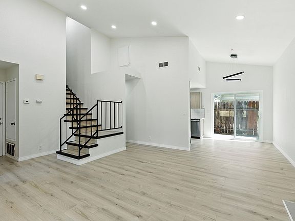 2nd image of 3620 Hallelujah Ct APT 1