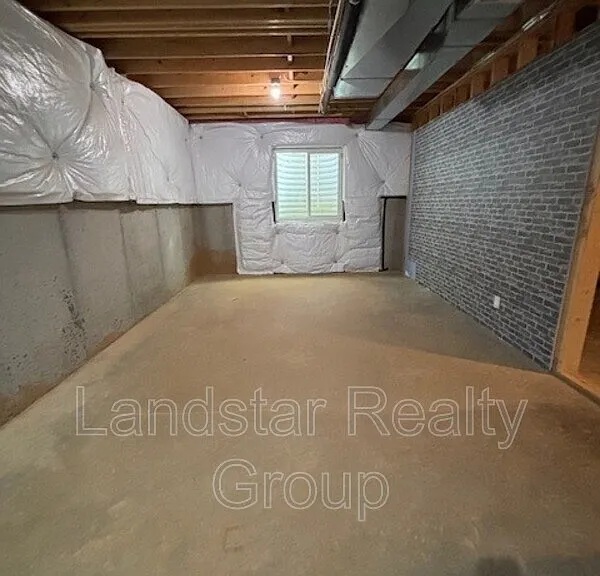 6411 Moonseed St — Photo 39