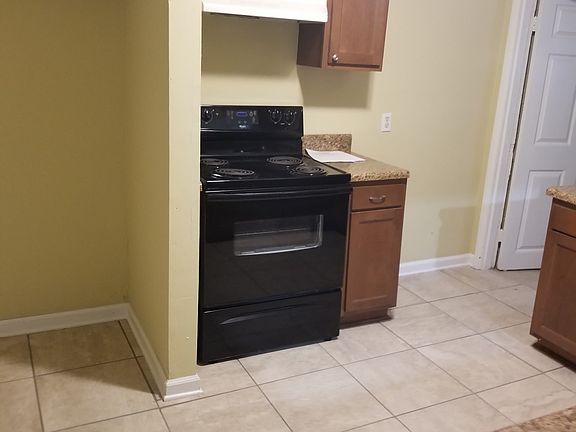 3rd image of 1626 W 8th St