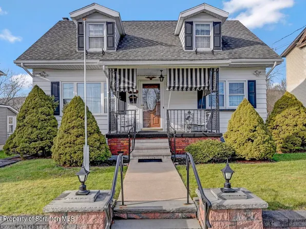 935 Dimmick St, Dickson City, PA 18519