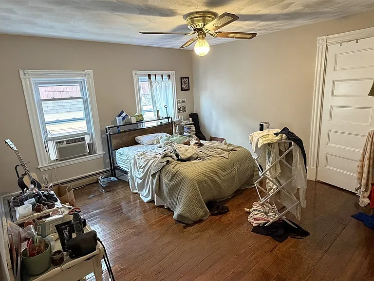 138 Lowell St #2 — Photo 7