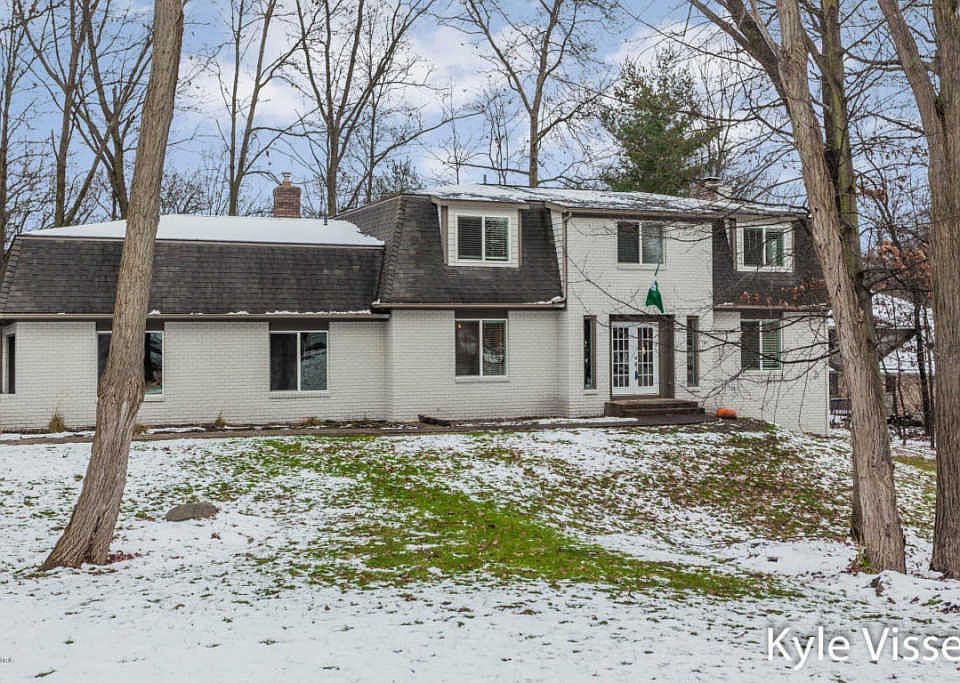 1st image of 1570 Tammarron Ave SE