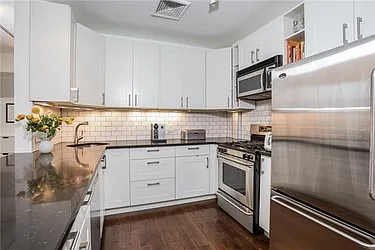 Sold by Avenue Sotheby's International Realty