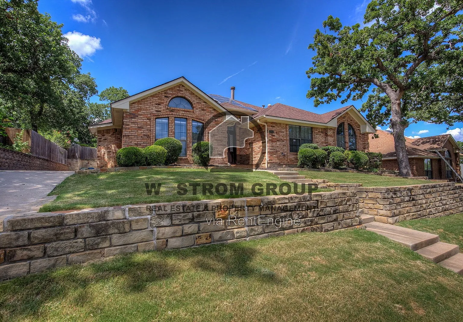 4 bed, 2.5 bath, 2256 sqft, $3,445 — Photo 3