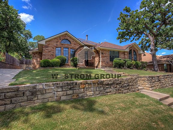 3rd image of 3914 Meadow Dr