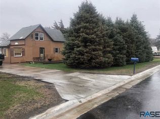 205 S Glenn Ave, Colton, SD 57018