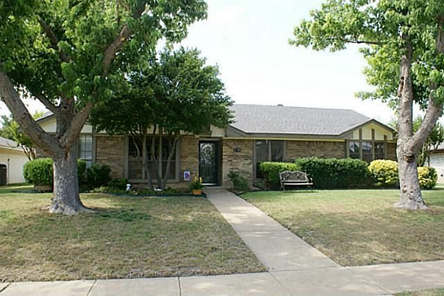1st image of 2709 Glen Forest Ln