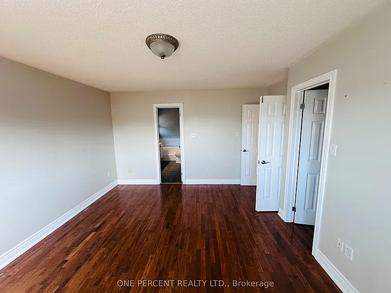 15 Beaverhall Rd — Photo 7