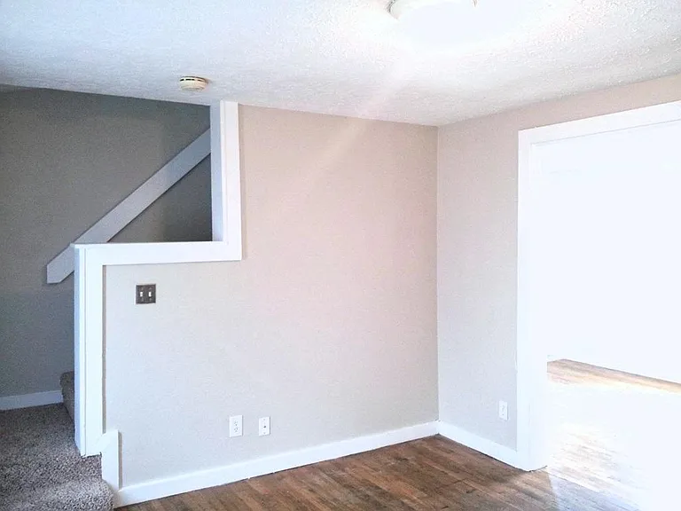 90 E 8th Ave #2 — Photo 3