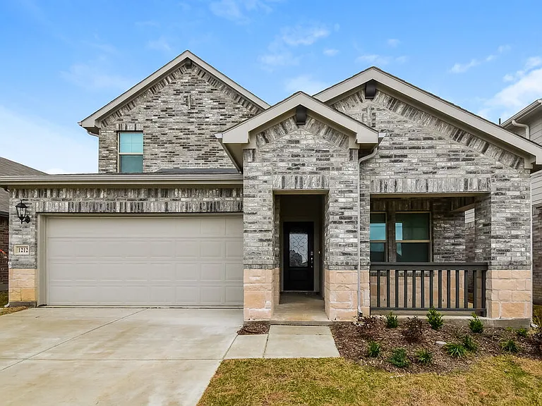 1212 Green Timber Dr — Photo 1