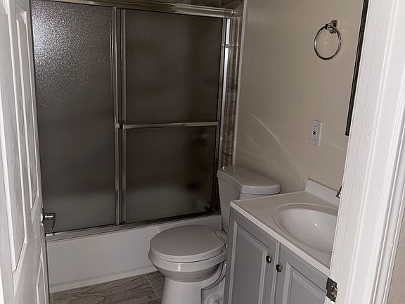 5th image of 227 E 81st St #227