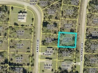 722 Kalamar Dr, Lehigh Acres, FL 33974