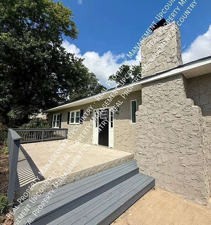 2822 Carolina Country Club Rd