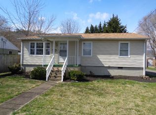712 W Prospect St, Covington, VA 24426